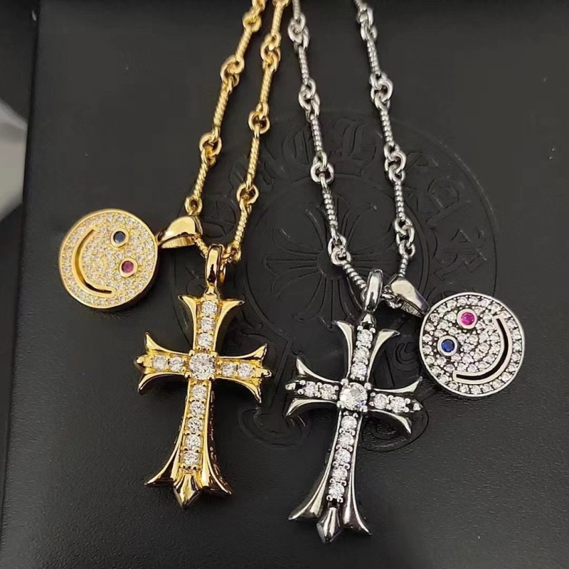 Ch**me He**ts necklaces